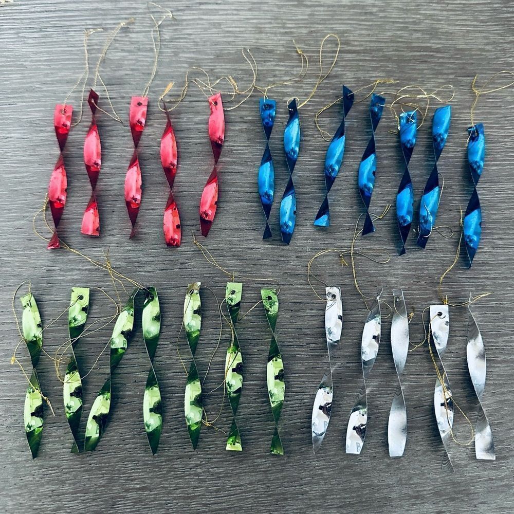 Christmas Holiday Metallic Multicolor Twist Ornaments